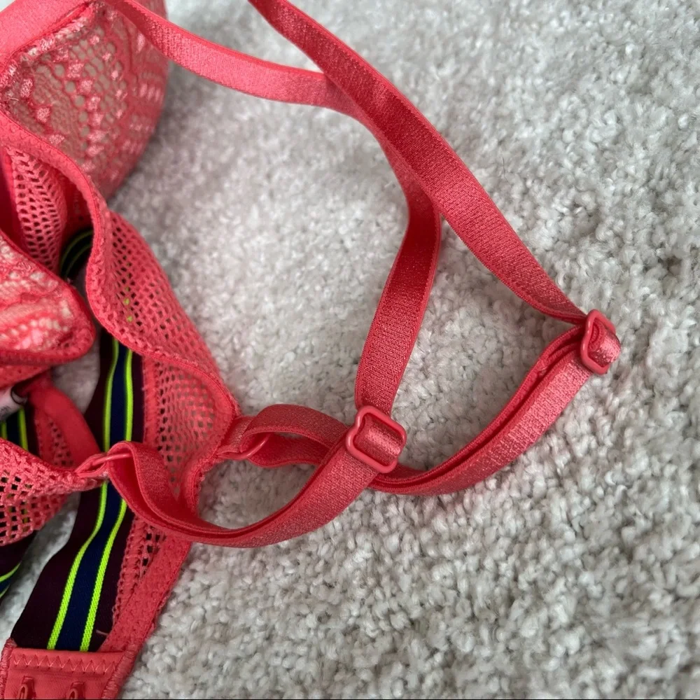 Victorias Secret Very Sexy Plunge Bra